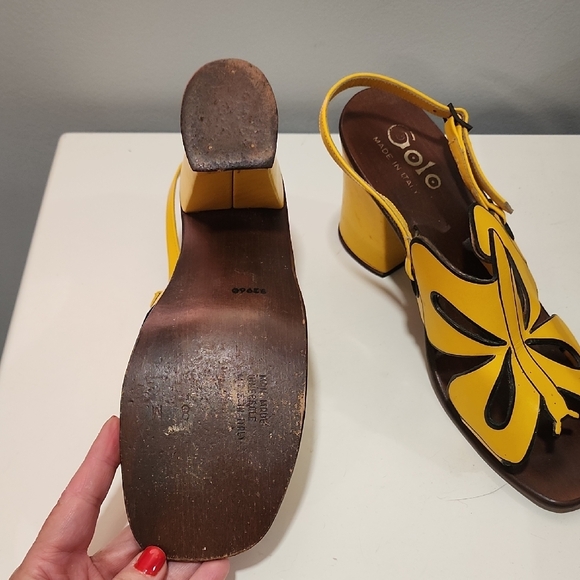 Vintage Yellow and Brown Women's Sandals - Picture 4 of 11